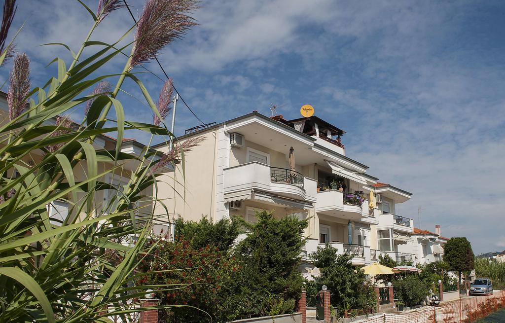 Peramos Apartments Nea Peramos  Luaran gambar